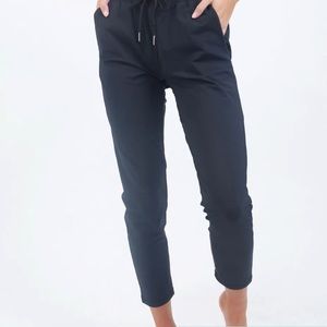 Zyia Black Everywhere Pants.
Size S